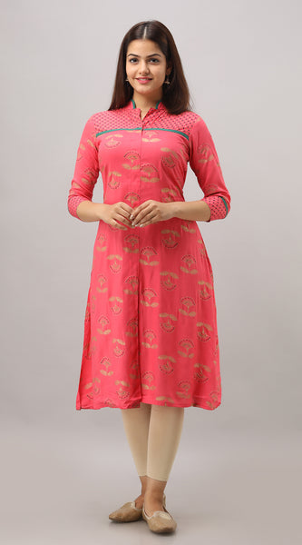 Svarchi Women's Rayon Floral Printed A-Line Kurta (Coral)