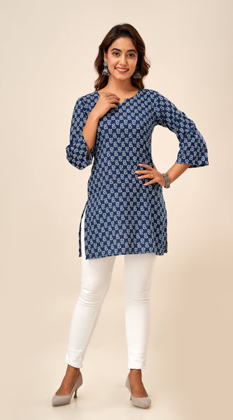 Svarchi Womens Cotton Geometric print straight Tunic (Blue)