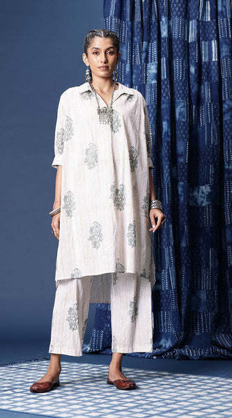 Svarchi Women Sanganeri Floral Printed Regular Pure Cotton Kurta With Trousers