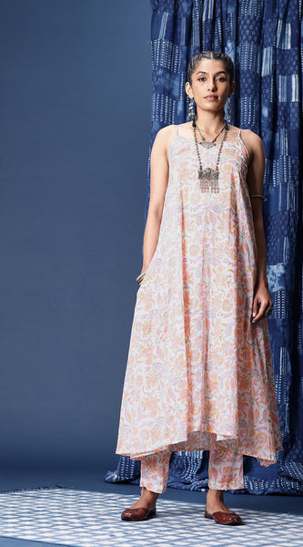 Svarchi Sanganeri Block Printed Regular Pure Cotton Kurta with Trousers