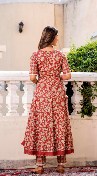 Svarchi Maroon flared Kurta with Pant and Organza Dupatta