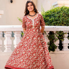 Svarchi Maroon flared Kurta with Pant and Organza Dupatta