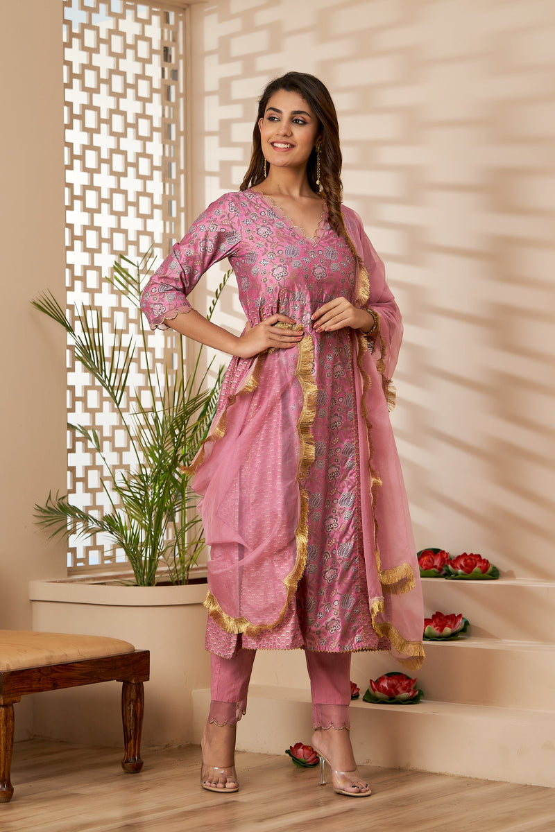 Svarchi Pink Chanderi Printed Kurta with Pencil Pant and Scalloped Dupatta