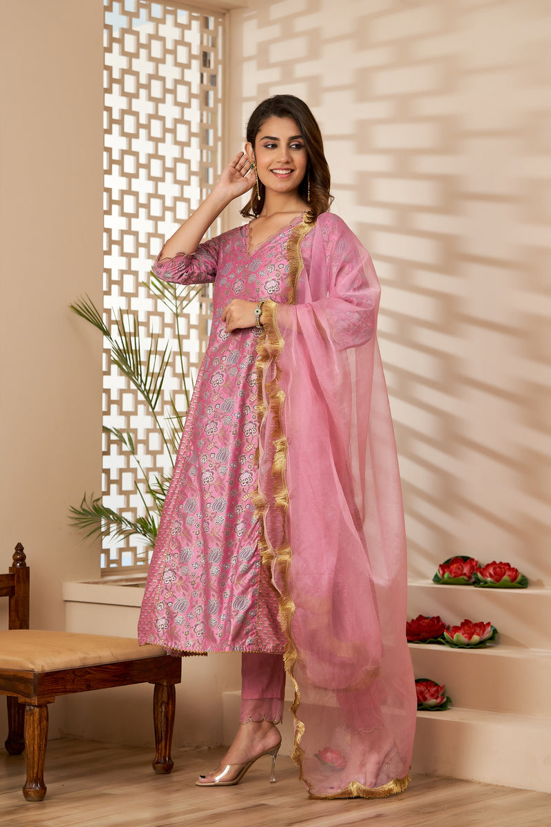 Svarchi Pink Chanderi Printed Kurta with Pencil Pant and Scalloped Dupatta